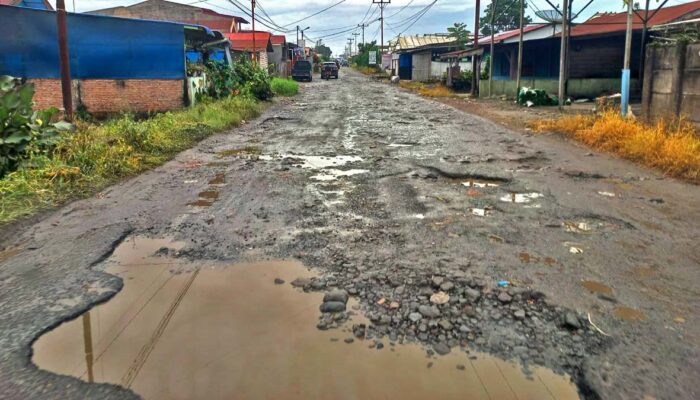 Jalan Udara Hingga Desa Semangat Kecamatan Merdeka Karo Rusak Parah, Kadis PU : Tahun 2026 Diperbaiki