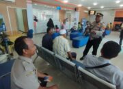 Sambangi Bank Sumut, Sat Binmas Polres Tanjung Balai Edukasi Langsung Nasabah