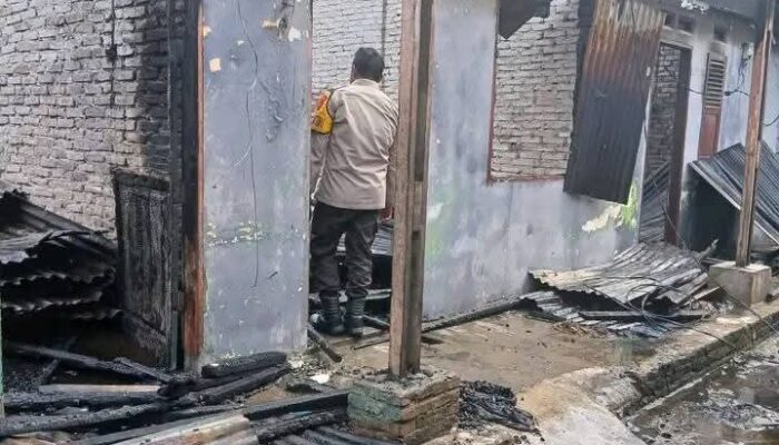 Empat Unit Rumah Sewa di Tanjung Morawa Ludes Dilalap Sijago Merah