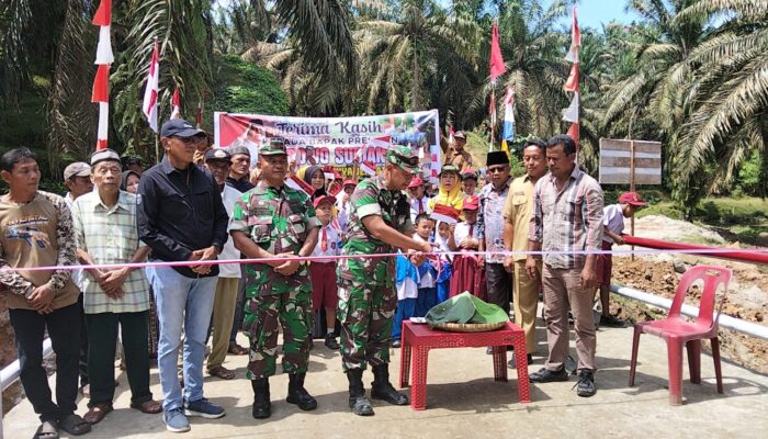 Kodim 0204 / DS Resmikan Jembatan Armco Di Galang