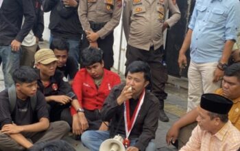 Geruduk Gedung DPRD Medan, GMNI: Tak Mampu Respons Aspirasi Cermin Nyata Krisis Kepemimpinan