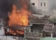 Toko Penjualan Sparepart dan Aksesoris Mobil di Medan Terbakar