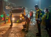 Polres Pelabuhan Belawan Bersinergi dengan Kodaeral I Belawan Perbaiki Perlintasan Rel KA Kampung Salam
