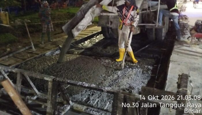 Besi Tikar Tengah Diduga Tidak Terpasang, Kualitas Proyek Jalan di Jl. Tangguk Raya Dipertanyakan