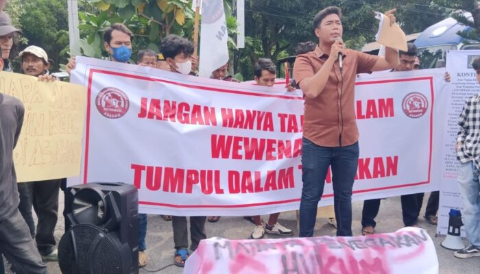 Gotong Keranda Mayat, GEMPPAR Demo Kantor Kejari Minta Kajari Copot Kasi Pidsus Asahan