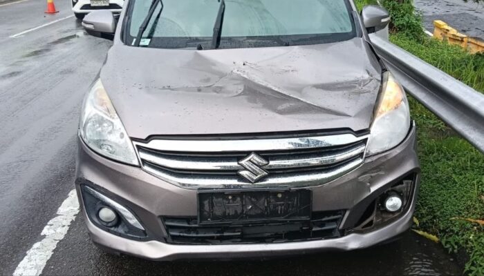 Mobilnya Ditabrak Truk.Sekretaris BPBD Deliserdang Bersama Istri Selamat